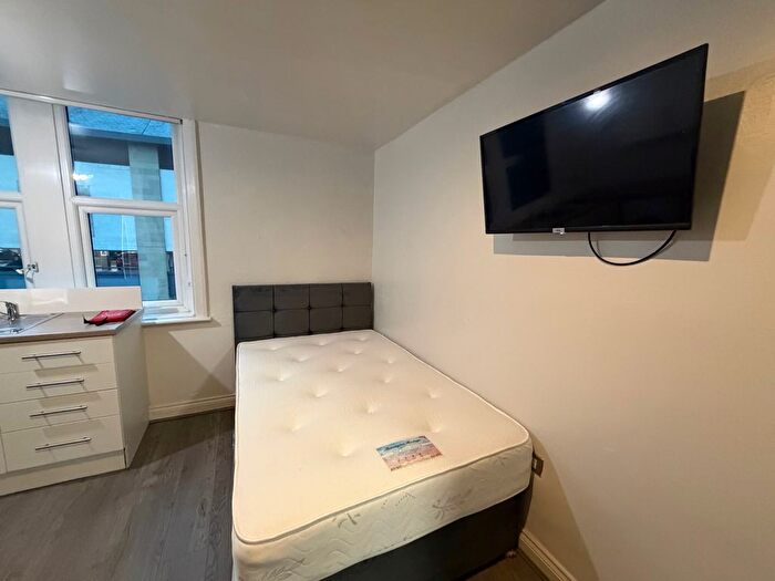 1 Bedroom Flat To Rent In Oldgate, Huddersfield, HD1