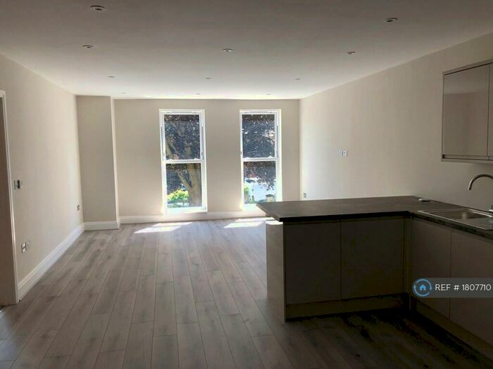 2 Bedroom Flat To Rent In Lawn Road, Southampton, SO17