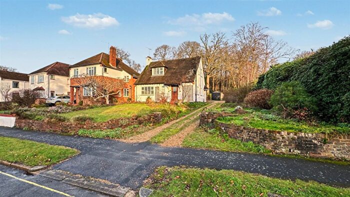 3 Bedroom Property To Rent In Pierrefondes Avenue, Farnborough, GU14