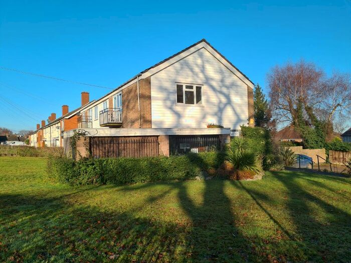 2 Bedroom Flat To Rent In Harrison Road, Four Oaks, Sutton Coldfield, B74