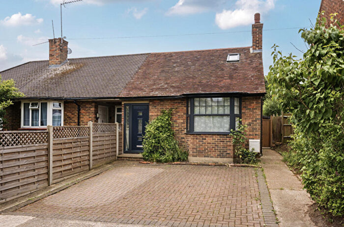 1 Bedroom Semi-Detached House For Sale In Mickleham Road, Orpington, BR5