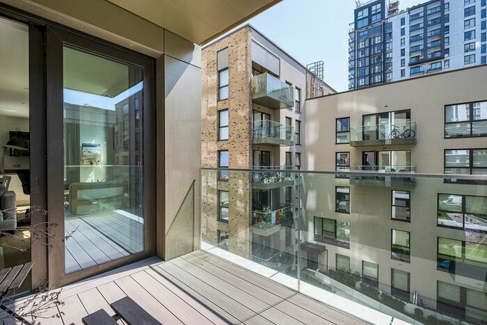 2 Bedroom Flat To Rent In Pilot Walk, North Greenwich, SE10