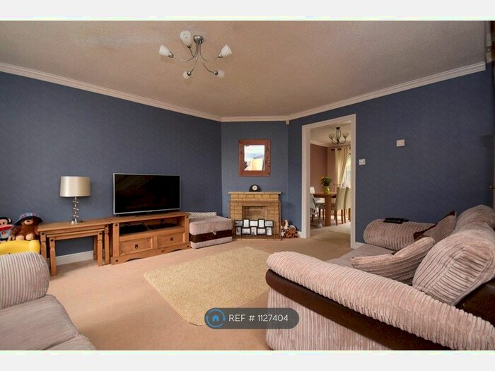 3 Bedroom Semi-Detached House To Rent In Lynch Court, Longwell Green, Bristol, BS30