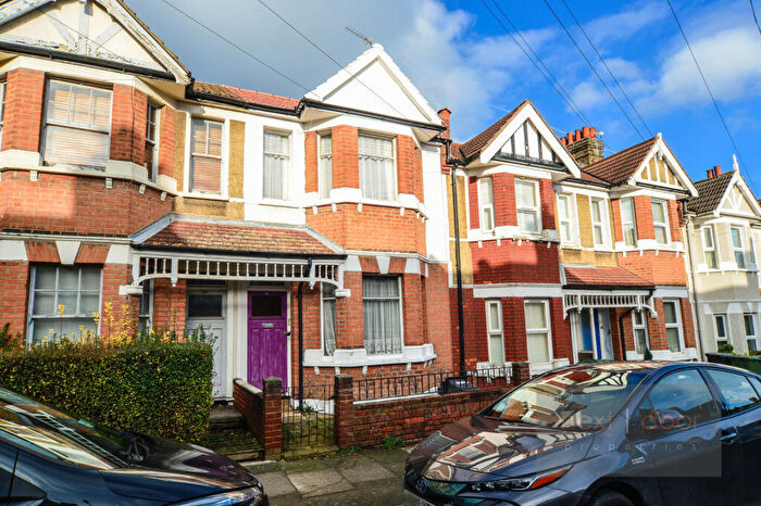 3 Bedroom Terraced House For Sale In Datchet Road, Catford, SE6