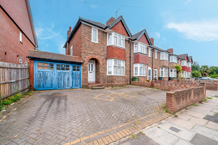 3 Bedroom Semi-Detached House For Sale In Verdant Lane, Catford, SE6