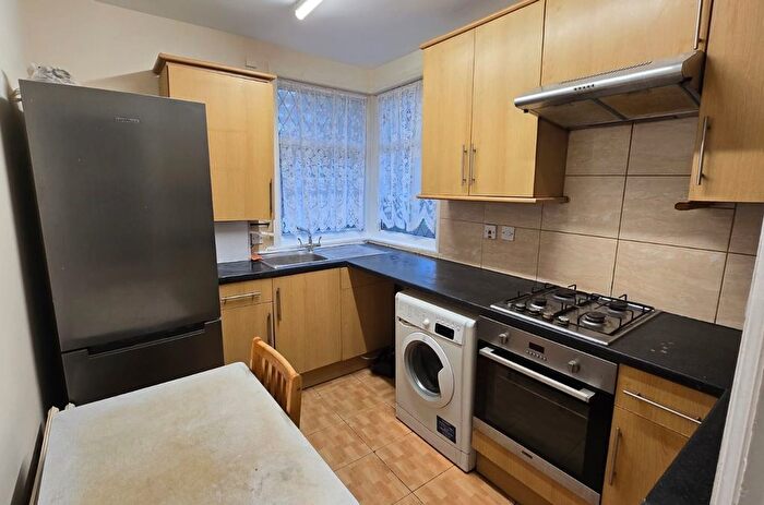 2 Bedroom Flat To Rent In Wembley Park Drive, Wembley, HA9