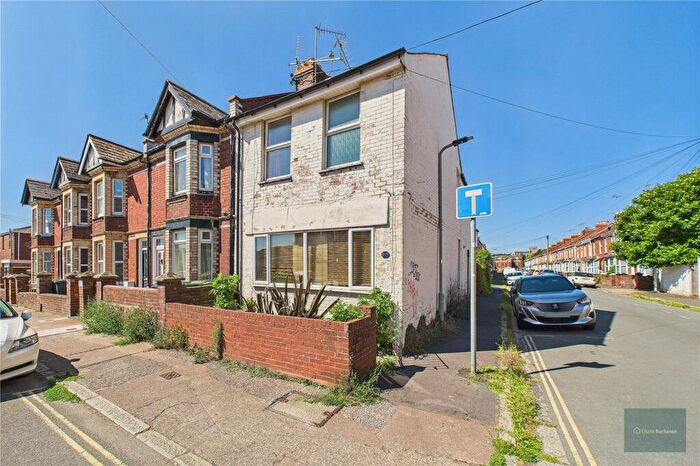 3 Bedroom End Of Terrace House For Sale In Willeys Avenue, Exeter, EX2