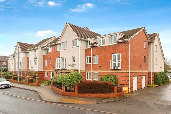 1 Bedroom Flat For Sale In Bartholomew Court, Grappenhall, WA4