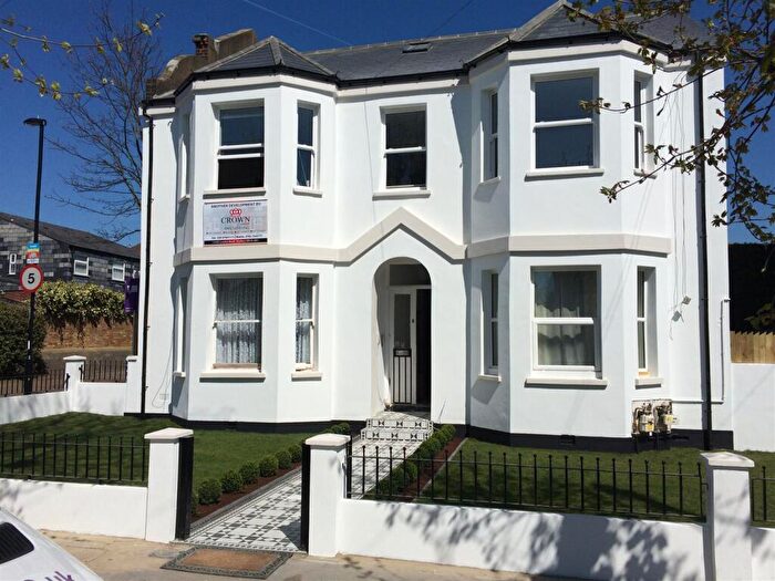 2 Bedroom Apartment To Rent In Norbury Avenue, Thornton Heath, CR7