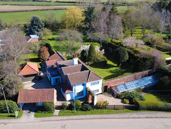 4 Bedroom Country House For Sale In Old Bothie, Broadgate Lane, Kelham, Newark, Notts, NG23