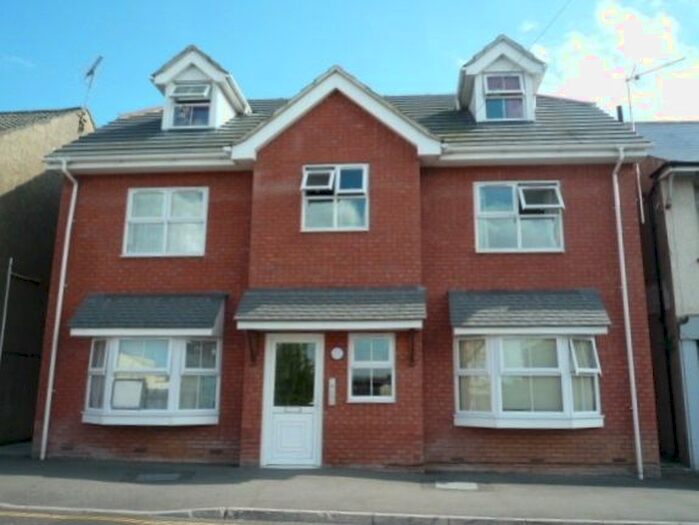 1 Bedroom Flat To Rent In Chickerell Road, Weymouth, Dorset, DT4