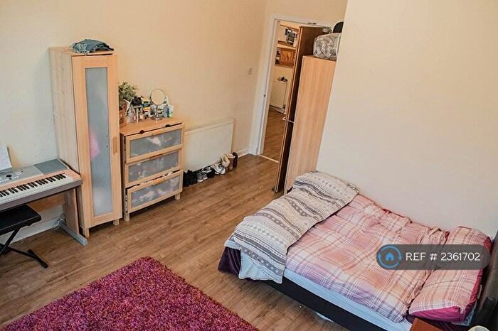 4 Bedroom Flat To Rent In Argyle Street, Glasgow, G3