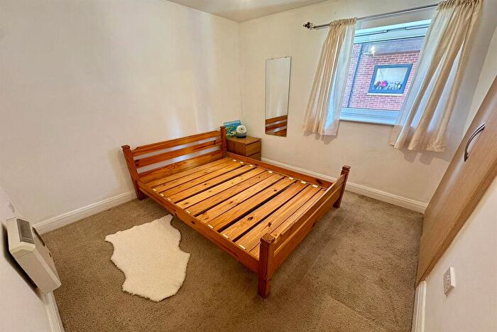 2 Bedroom Apartment For Sale In Withington Road, Whalley Range, M16