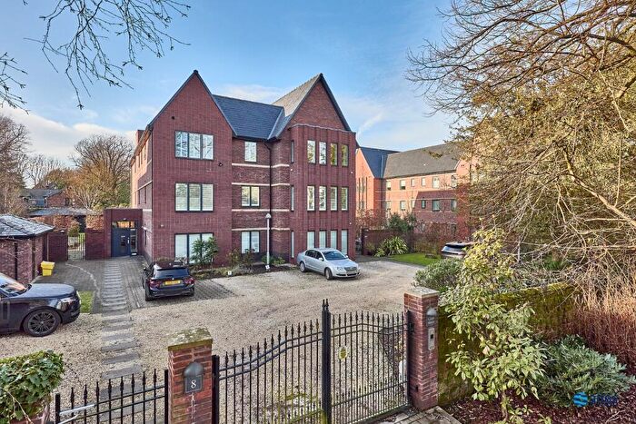 3 Bedroom Penthouse For Sale In Lyndhurst Road, Mossley Hill, L18