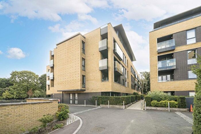 2 Bedroom Flat To Rent In Pipit Drive, London, SW15