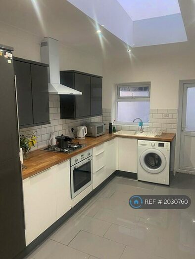 6 Bedroom Terraced House To Rent In Esk Road, London, E13