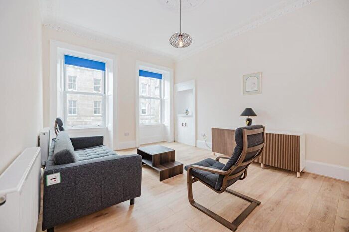2 Bedroom Flat To Rent In L East Preston Street, Edinburgh, EH8