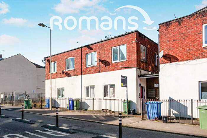 1 Bedroom Flat To Rent In Arthur Street, Aldershot, Hampshire, GU11