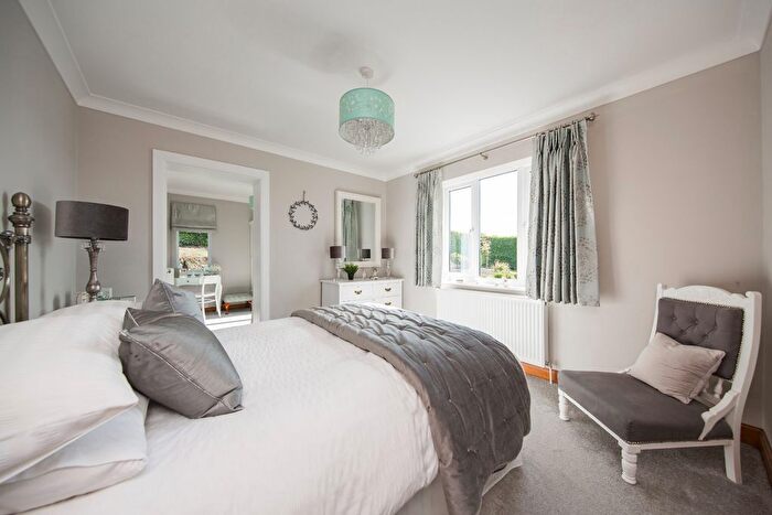 4 Bedroom Bungalow For Sale In Stone Street, Seal, Sevenoaks, Kent, TN15