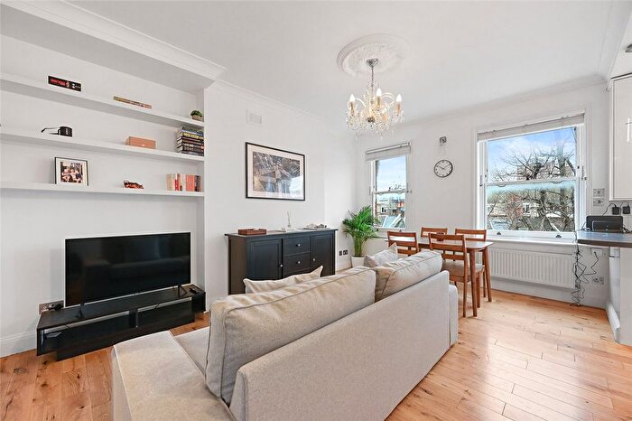 2 Bedroom Flat To Rent In Lakeside Road, Brook Green, London, W14