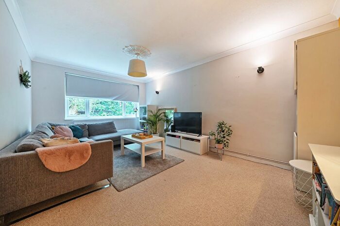 2 Bedroom Maisonette For Sale In Hilda Vale Close, Orpington, Kent, BR6