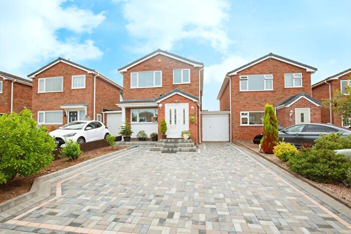3 Bedroom Link Detached House For Sale In Cromwell Road, Coton Green, B79