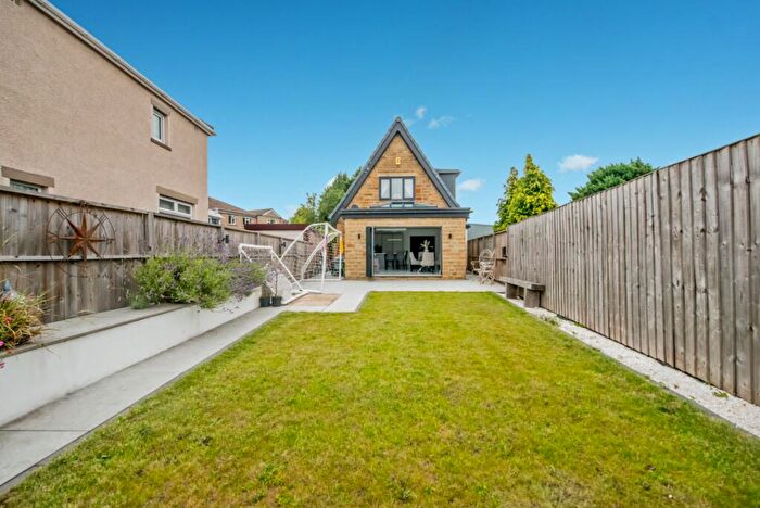 4 Bedroom Detached House For Sale In Pullan Drive, Eccleshill, Bradford, BD2