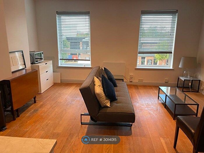 1 Bedroom Flat To Rent In Latimer Road, London, W10