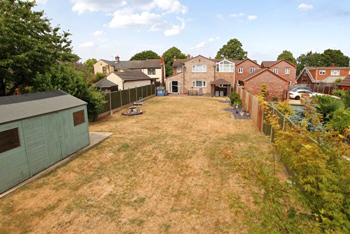 4 Bedroom Detached House For Sale In Bedford Road, Moggerhanger, MK44