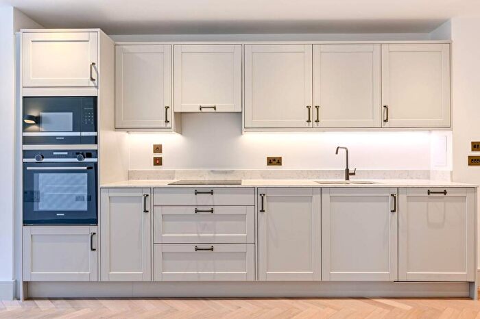 2 Bedroom Flat For Sale In Clifton Mansions, Willesden Green, NW2