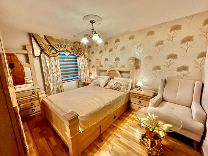 1 Bedroom Flat To Rent In Boyd Street, London, E1