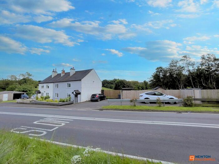 3 Bedroom Semi-Detached House For Sale In Ashby Road, Thringstone, LE67