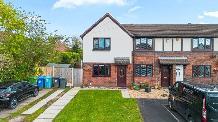 3 Bedroom Semi-Detached House For Sale In Roeburn Way, Penketh, WA5