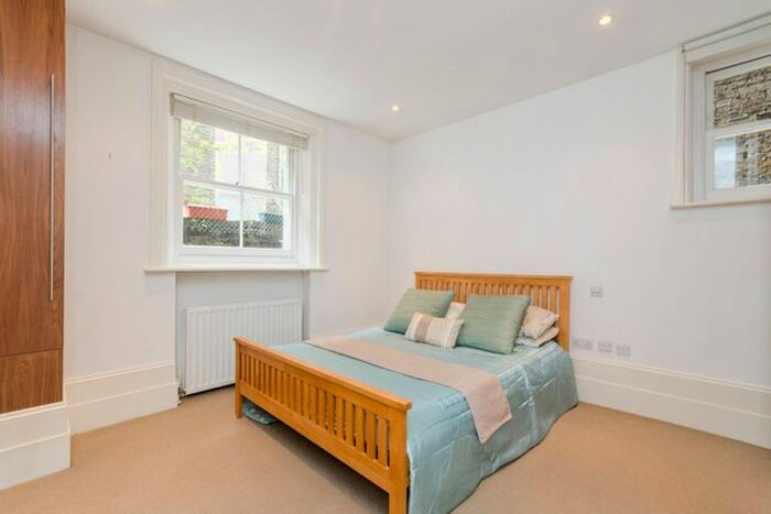 2 Bedroom Flat To Rent In Castletown Road, Barons Court, London, W14