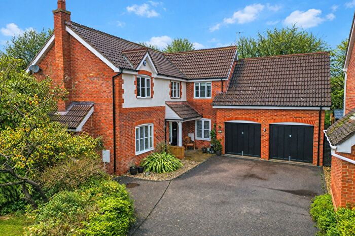 5 Bedroom Detached House For Sale In Ravel Close, Old Farm Park, MK7
