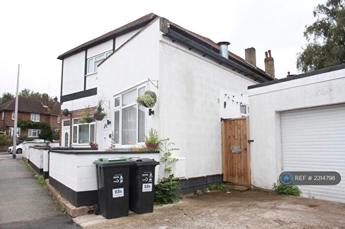 Studio To Rent In Taunton Lane, Coulsdon, CR5