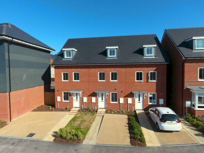 3 Bedroom Terraced House To Rent In Virginia Drive, Haywards Heath, RH16