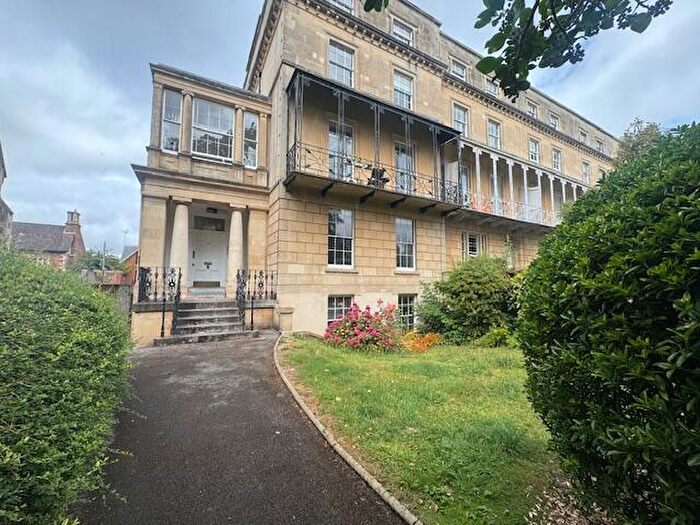 2 Bedroom Apartment To Rent In Oakfield Road, Clifton, Bristol, BS8