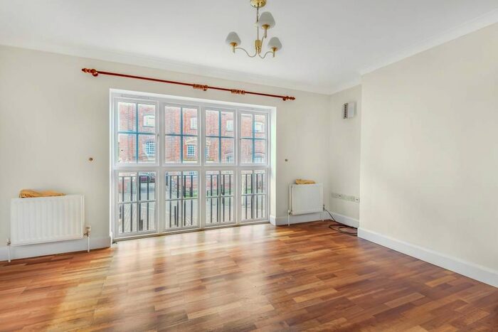 4 Bedroom End Of Terrace House To Rent In Abingdon, Oxfordshire OX14