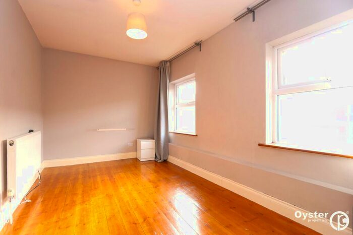 1 Bedroom Flat To Rent In Park Road, London, N8