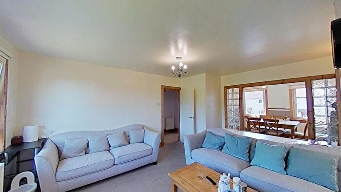 2 Bedroom Flat To Rent In Dolphin Avenue, Currie, Midlothian, EH14