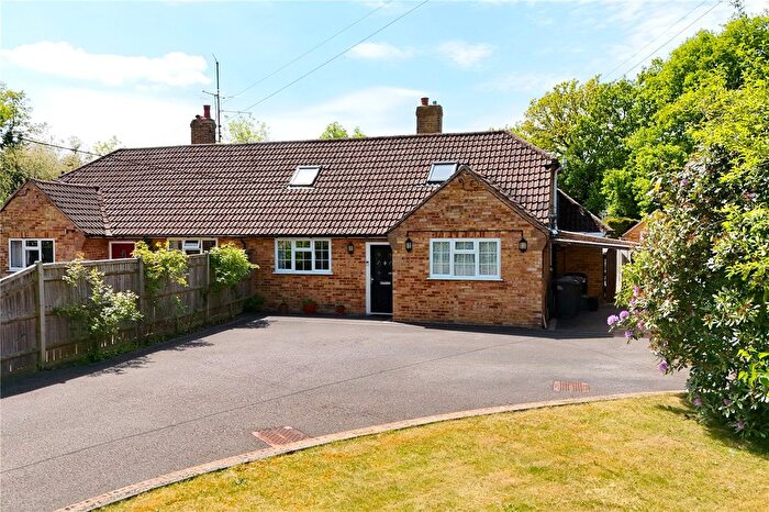 4 Bedroom Semi-Detached House For Sale In Hookley Lane, Elstead, Godalming, Surrey, GU8