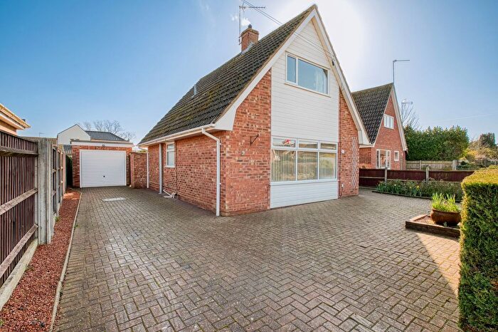 3 Bedroom Detached Bungalow For Sale In Worcester Close, Ormesby, NR29