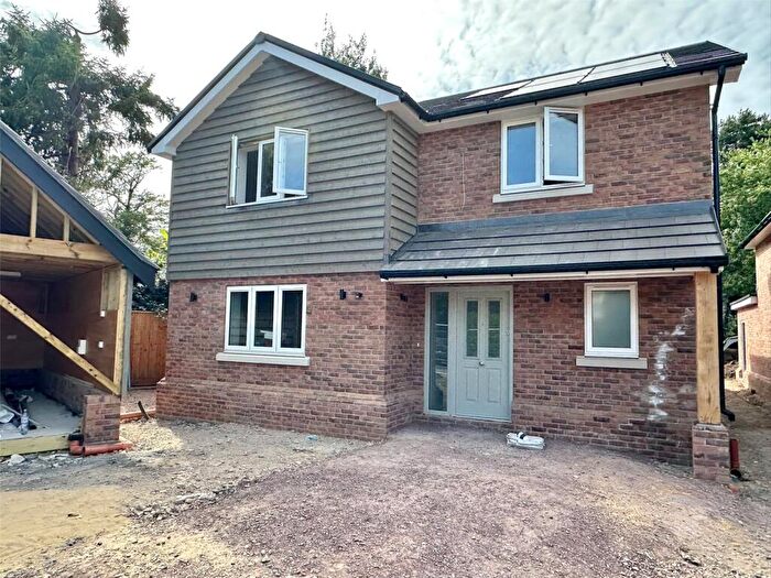 4 Bedroom Detached House For Sale In Grange Close, Everton, Lymington, Hampshire, SO41
