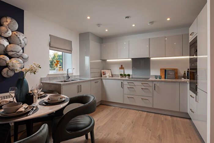 2 Bedroom Apartment For Sale In Plot Grange View, Headingley, LS6