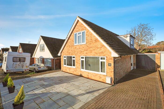 4 Bedroom Detached House For Sale In Ingrams Way, Hailsham, BN27