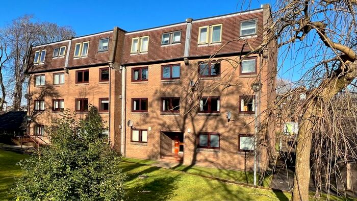 3 Bedroom Flat To Rent In Nethan Gate, Hamilton, Lanarkshire, ML3