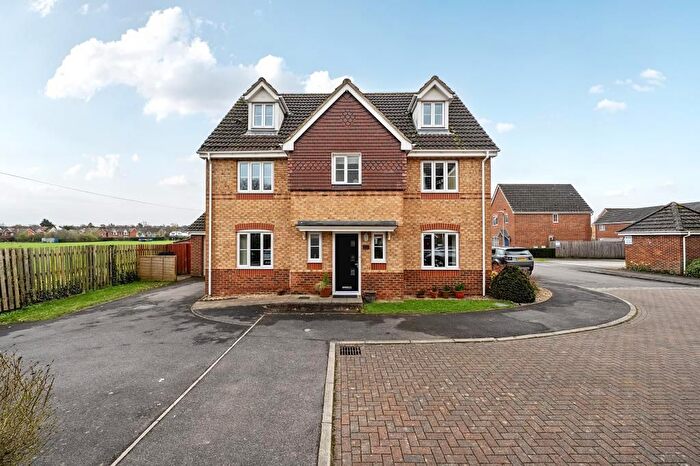 6 Bedroom Detached House For Sale In Newbury, Berkshire, RG14