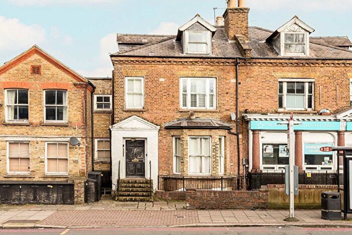 2 Bedroom Flat For Sale In Roehampton Lane, Putney, SW15