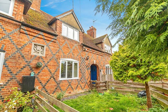 2 Bedroom Cottage For Sale In Church Street, Leighton Buzzard, LU7